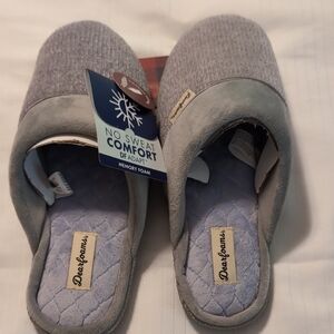 NWT Dearfoams Gray Memory Foam Slippers